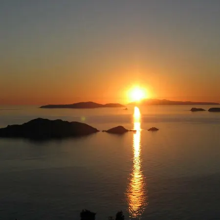 Konukevi The 3 Brothers