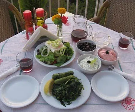 The 3 Brothers בית הארחה